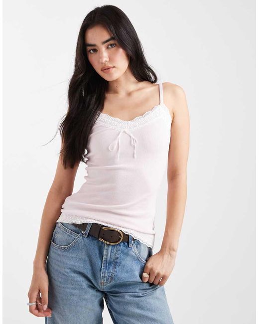 Top A Canottiera Traforato Stile Y2K Rosa Con Spalline Sottili E Finiture di Hollister in White