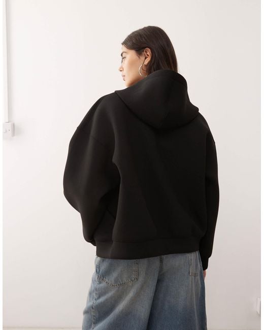 Weekday Black – scarlet – oversize-kapuzenjacke aus neoprenähnlichem material
