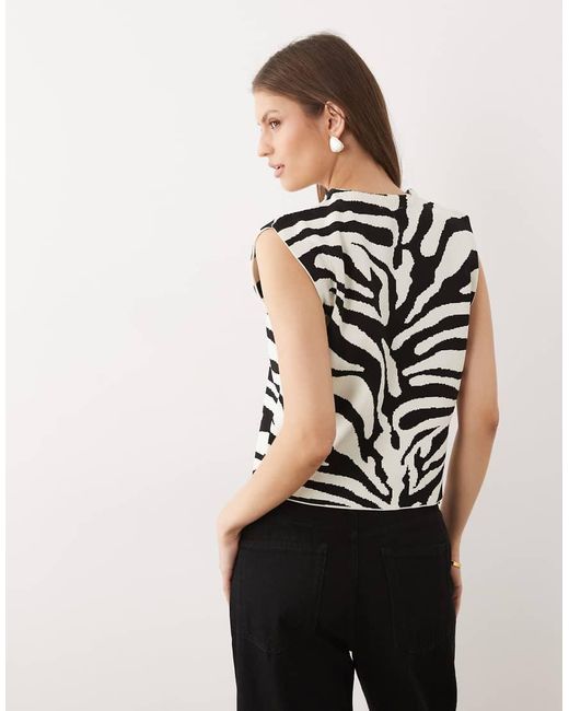 Mango White Sleeveless Knitted Top