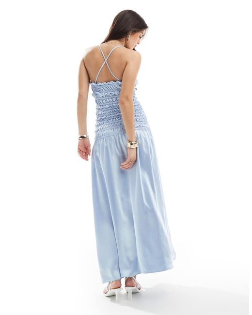 Vestido Largo Con Cintura Baja Y Diseño Fruncido De Satén Exclusivo De The Frolic de color Blue