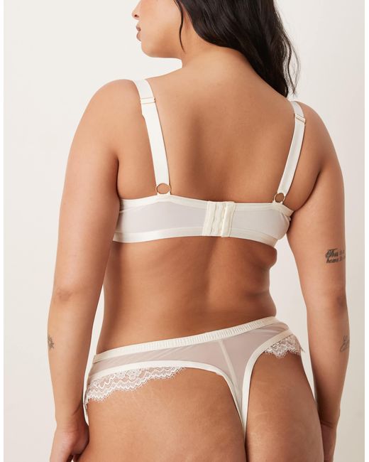 Asos design curve - aurora - string en dentelle - cassé ASOS en coloris Natural
