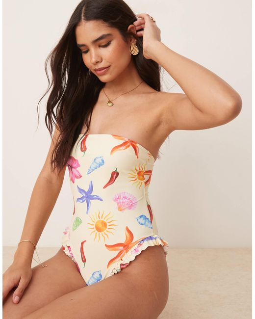 ASOS Yellow – may – trägerloser badeanzug mit muschelprint und rüschensaum