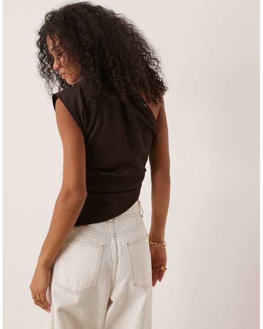 ASOS Top Met Blote Schouder En Asymmetrische Zoom Met Rimpels in het Black