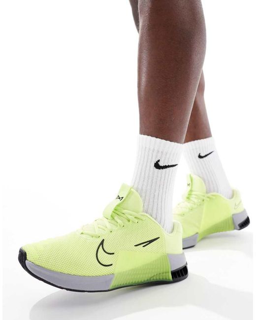 Metcon 9 di Nike in Yellow da Uomo