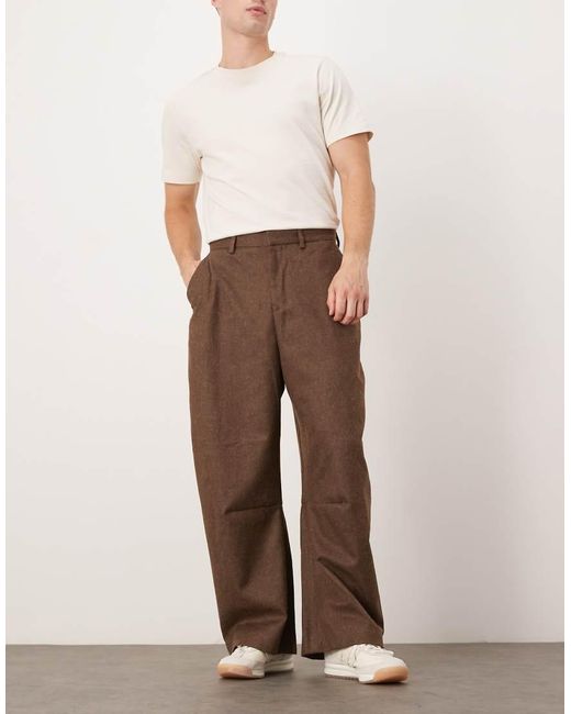 Pantalones De Vestir Marrones De Pernera Barrel Ancha Con Pinzas Delanteras De Tejido Cepillado De ASOS de hombre de color Natural