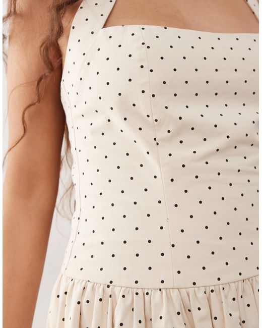 Robe à pois longue avec dos nu et encolure carrée - crème Amy Lynn en coloris Natural