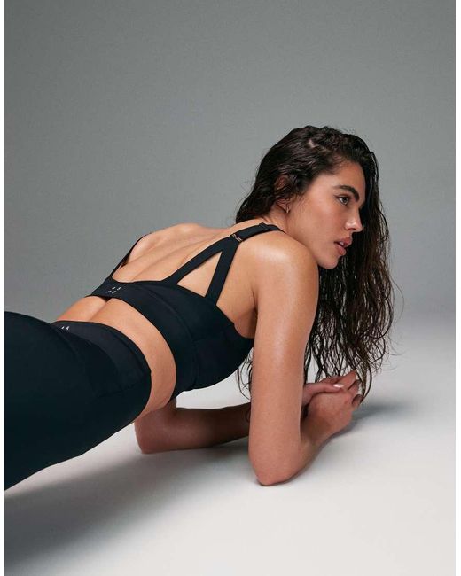 4505 Black Icon Active Medium Support Sports Bra With Removable Padding And Adjustable Straps