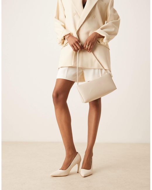Glamorous Natural – spitze pumps