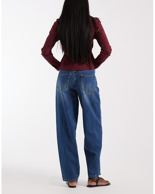 Zoe di Object in Blue