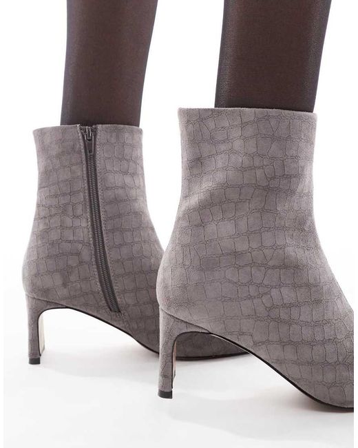 Schuh Gray Bethal Pointed Toe Kitten Heel Boots
