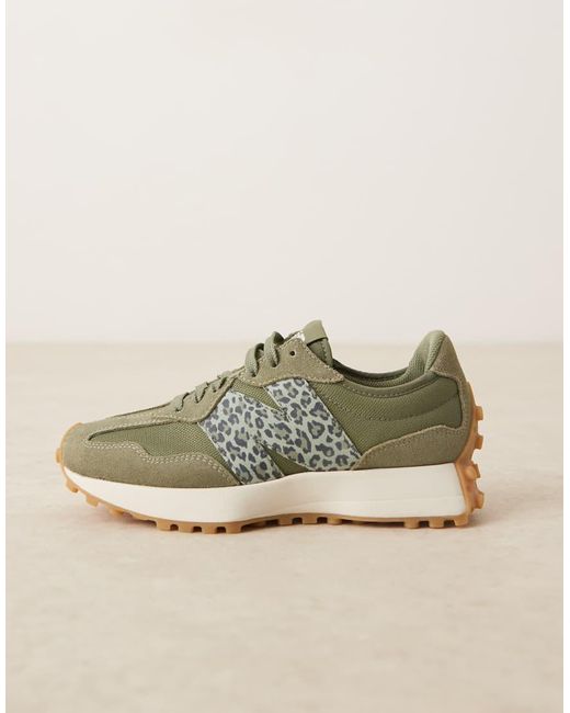 327 di New Balance in Green