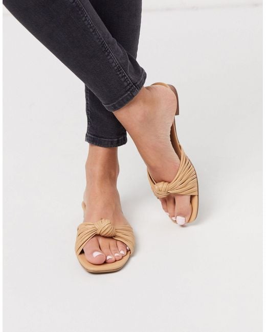 sandalias estilo mule