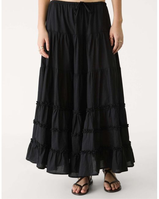 Stradivarius Black – geraffter, langer rock