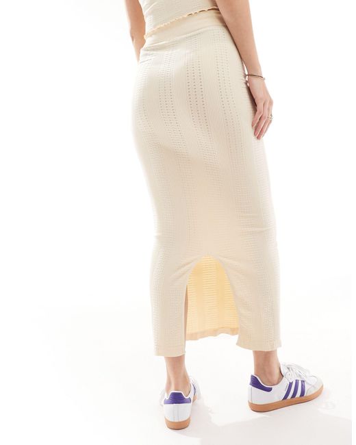 Falda midi color moldeadora sin costuras con detalles bordados ASOS de color White