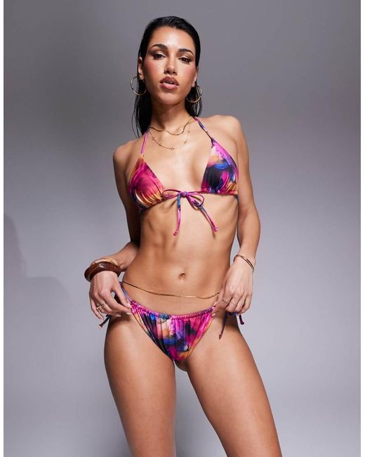 ASOS Arina in het Red