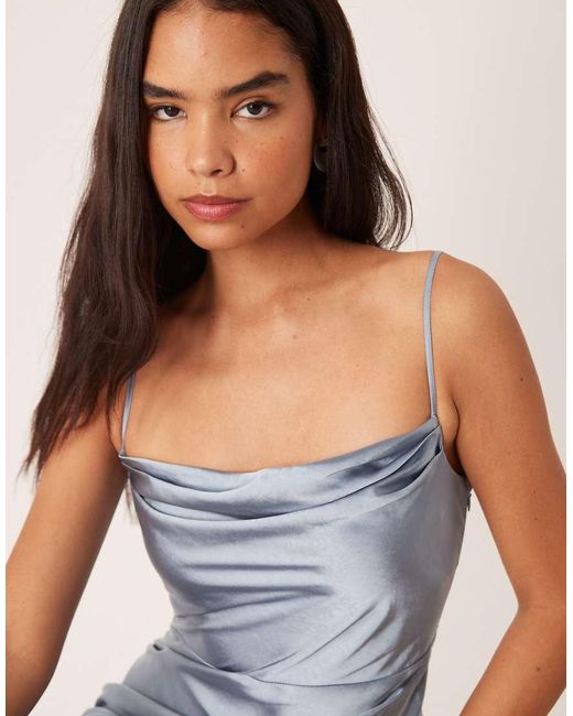 Keisha di Pretty Lavish in Blue
