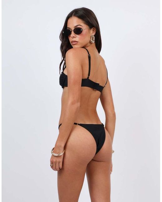 SIMMI White Underwire Bikini Top