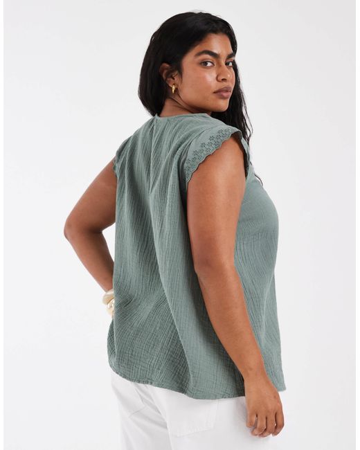Top texturé à col v - clair ONLY en coloris Blue