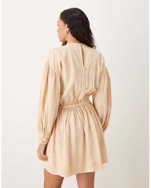 Tea Stained di ASOS in Natural