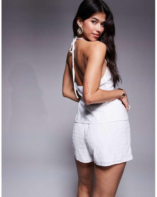 Top Con Lazada Delantera, Bordado Floral Y Cuello Halter De (Parte De Un Conjunto) Missy Empire de color White