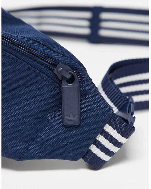 Riñonera Azul Marino Adicolor De Adidas Originals de color Blue