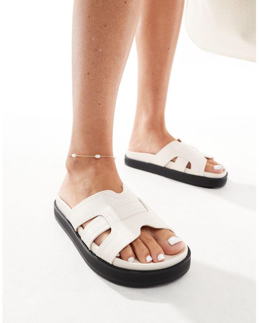 Stradivarius White – sandalen aus kunstleder