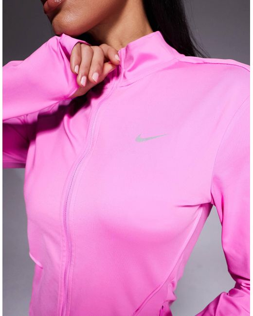 Nike Pink – swift dri-fit – figurbetontes oberteil