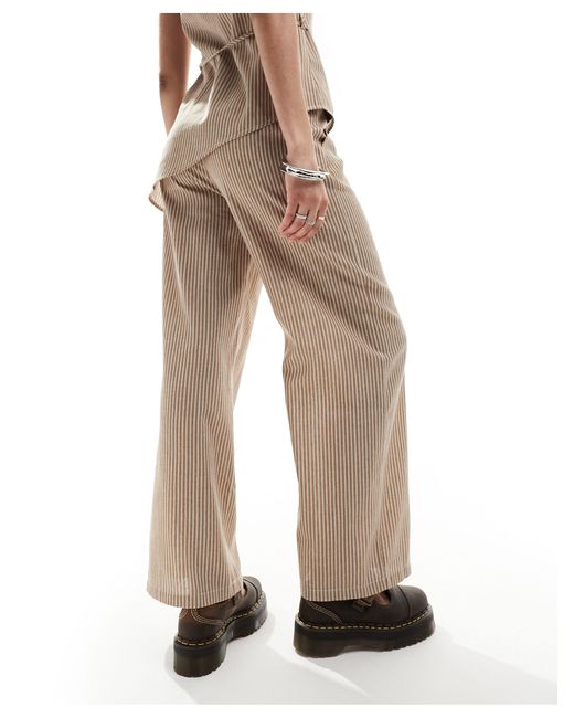 Pantaloni dritti effetto lino gessati di Reclaimed (vintage) in Natural
