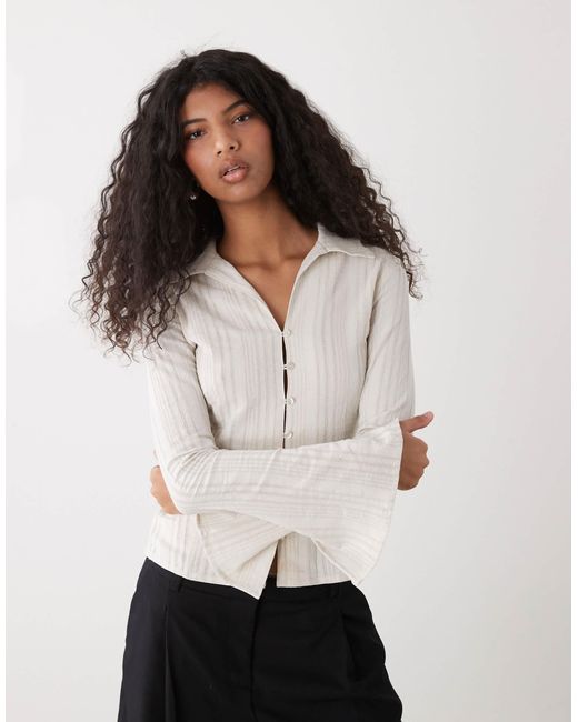 Weekday White – langärmlige hemdbluse