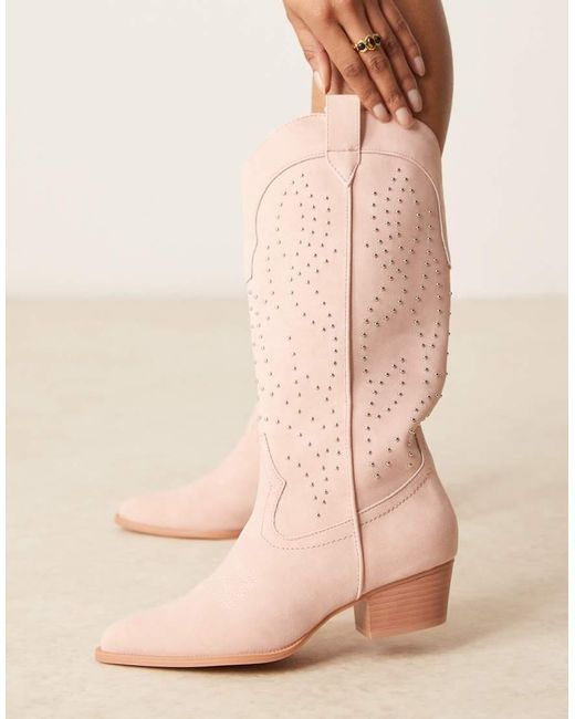 Stivali Al Ginocchio Western Crema Con Borchie di Glamorous in Pink