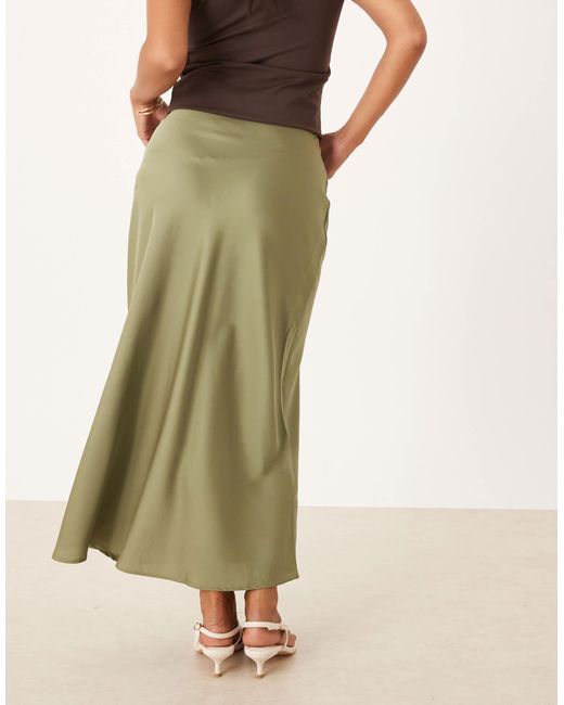 Vila Green – maxikleid aus satin