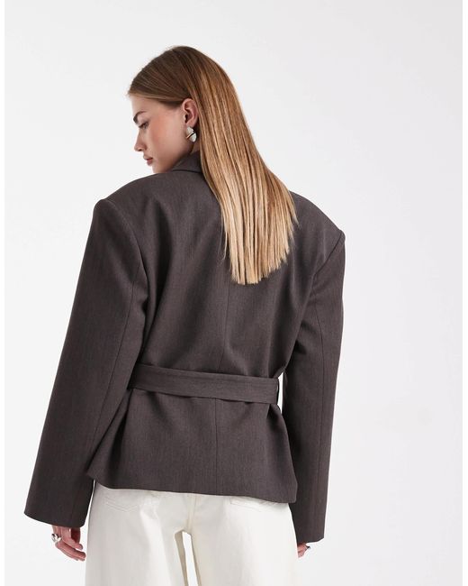 Blazer ajusté avec ceinture coupe carrée - chocolat ASOS en coloris White