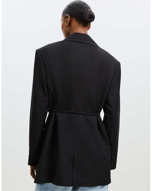Stradivarius Blazer Met Rechte Pasvorm En Riem in het Black