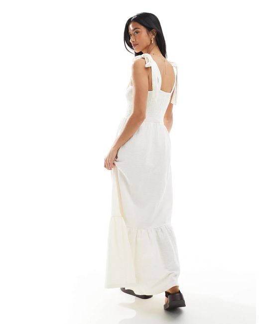 Miss Selfridge White – gestuftes maxikleid aus seersucker