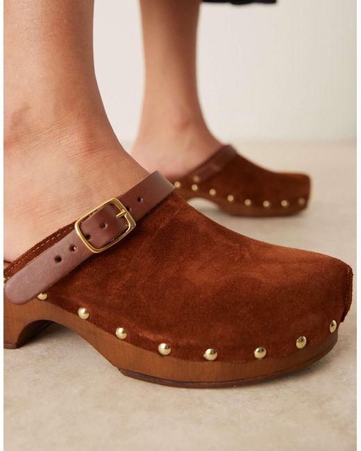 ASOS Black – miles – mit nieten besetzte wildleder-clogs