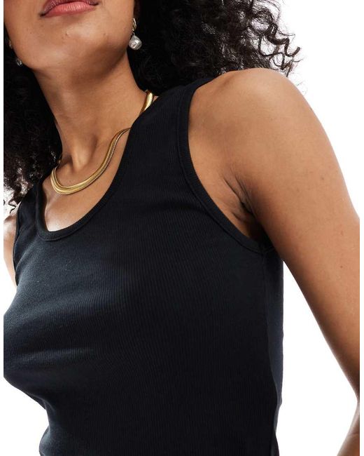 Canotta Nera A Coste Con Scollo Rotondo di ASOS in Black