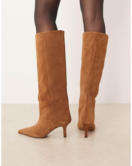 Cleoni - bottes montantes à enfiler en daim ASOS en coloris Natural