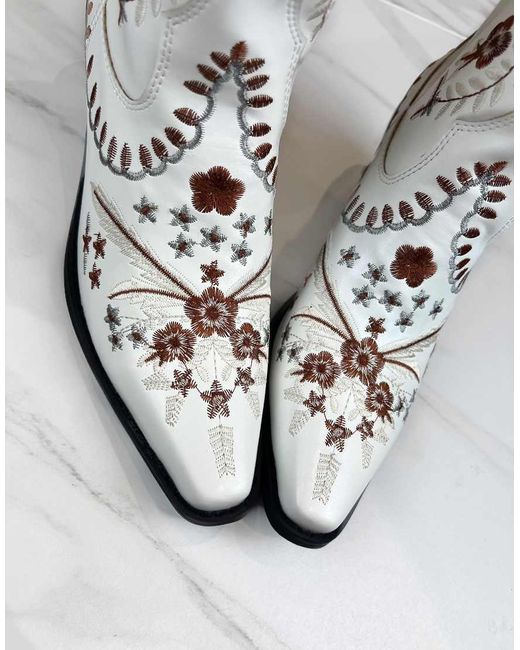 GIA STUDIOS White Cowboy Western Boots