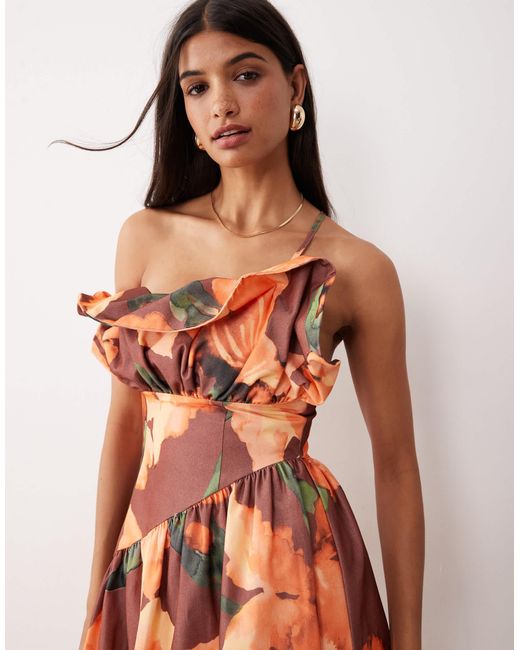 Robe mi-longue asymétrique à fleurs avec corsage structuré à volants - orange foncé ASOS en coloris Pink