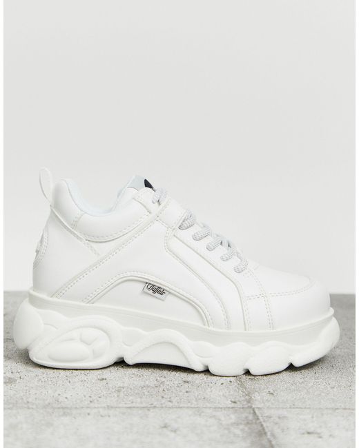buffalo corin low platform trainers in white