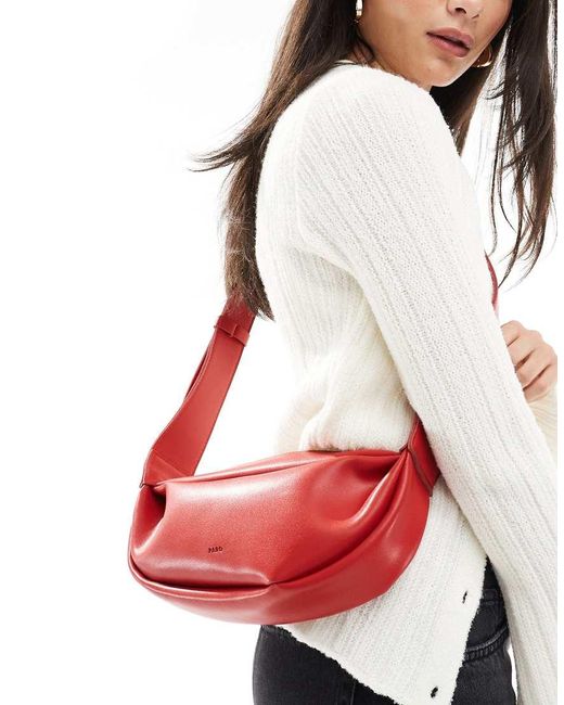 Borsa A Mezzaluna Morbida Rossa A Tracolla di PASQ in Red