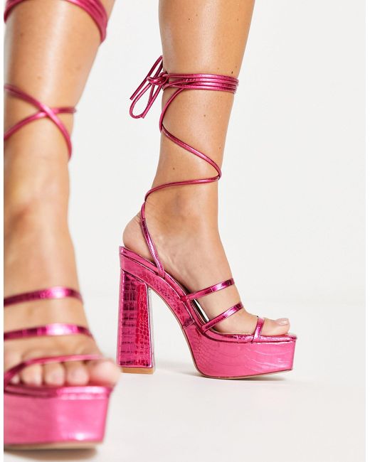 Simmi london wide fit - sia - sandales à talon avec semelle plateforme et lanières - vif métallisé SIMMI en coloris Pink