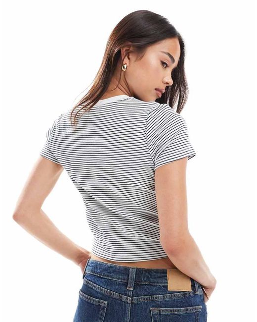 Camiseta A Básica De Estilo Deportivo Con Logo De Levi's de color Gray