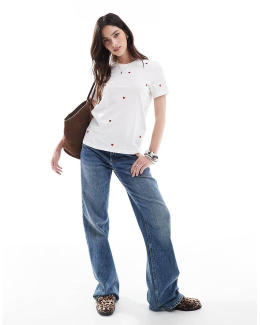 ONLY White Heart Embroidery Crew Neck T-shirt