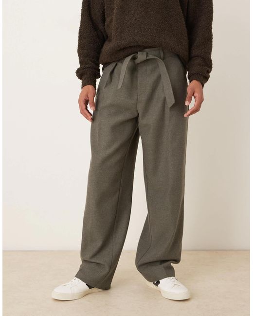 Pantalon ample et élégant à pinces en laine mélangée avec ceinture et chevrons - anthracite ASOS pour homme en coloris Gray