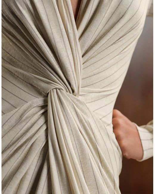 Robe t-shirt courte torsadée devant à manches longues - neutre rayé ASOS en coloris Brown