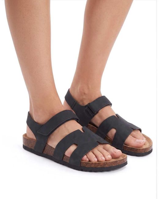 SEQWL Black Triple Strap Cage Sandals With Adjustable Fastening