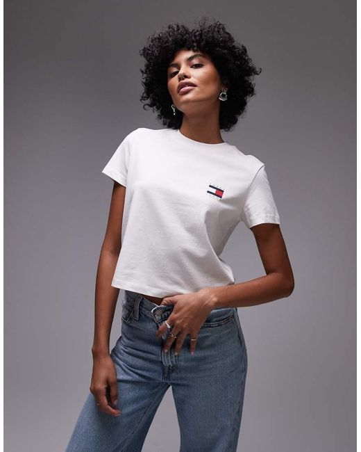 T-Shirt Sporco Con Logo A Bandiera Sul Retro di Tommy Hilfiger in Gray