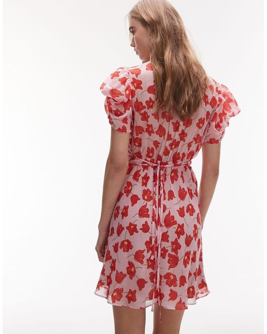 TOPSHOP Schuingesneden Nette Mini Jurk Met Gerimpelde Mouwen En Bloemenprint in het Red