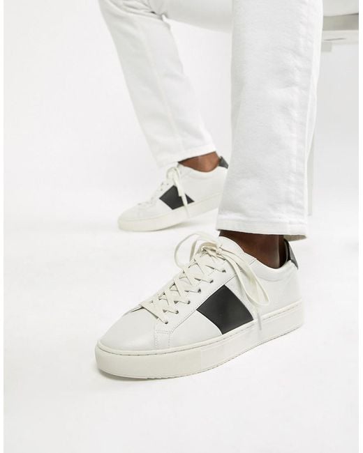Good For Nothing Trainers In White With Black Men |